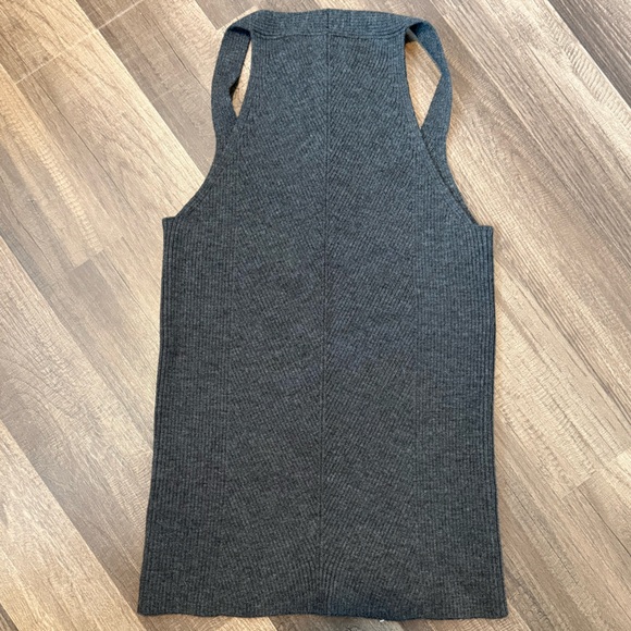 Gray Ribbed Tank Top - Picture 3 of 6